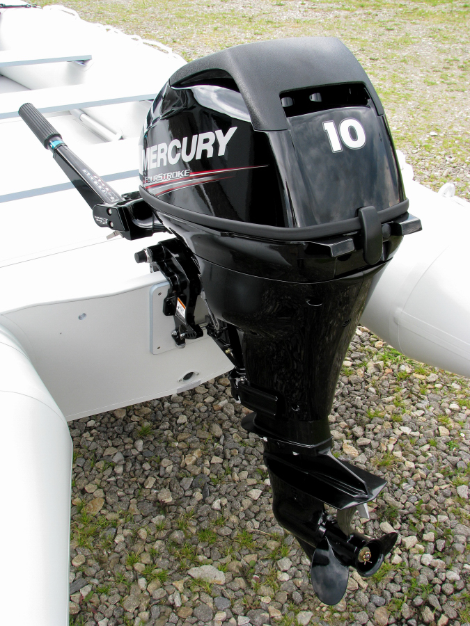 Novinka od Mercury s výkonem 10 koní je lodní motor F10, vycházející z mnohem silnějších strojů