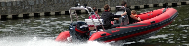 Nafukovací čluny s laminátovým trupem (RIB) Adventure Vesta s lodními motory a dálkovým ovládáním