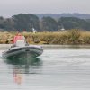 Nafukovací motorový člun RIB Adventure V-610 s konzolou řízení SL-2H, podpěrnou sedačkou kapitána SLS-4 a širokou zadní sedačkou SLS-5