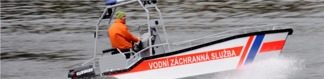 Motorové čluny a lodě pro práci na vodě a všechny profesionály - zakázková výroba hliníkových člunů s výklopnou přídí. Motorový člun S600-MULTI, laminátové pracovní čluny STING, nafukovací skládací a RIB's čluny ADVENTURE a zakázkové lodní příslušenství