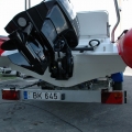 Zadní čelo (transom) člunu Adventure V-650